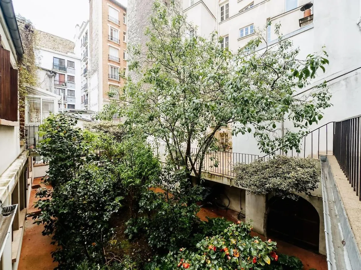 Apartment Studio Au Calme Paris